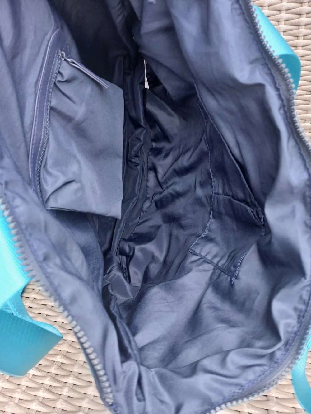 Danskin Convertible Sholder /backpack with Bright Turquoise Straps